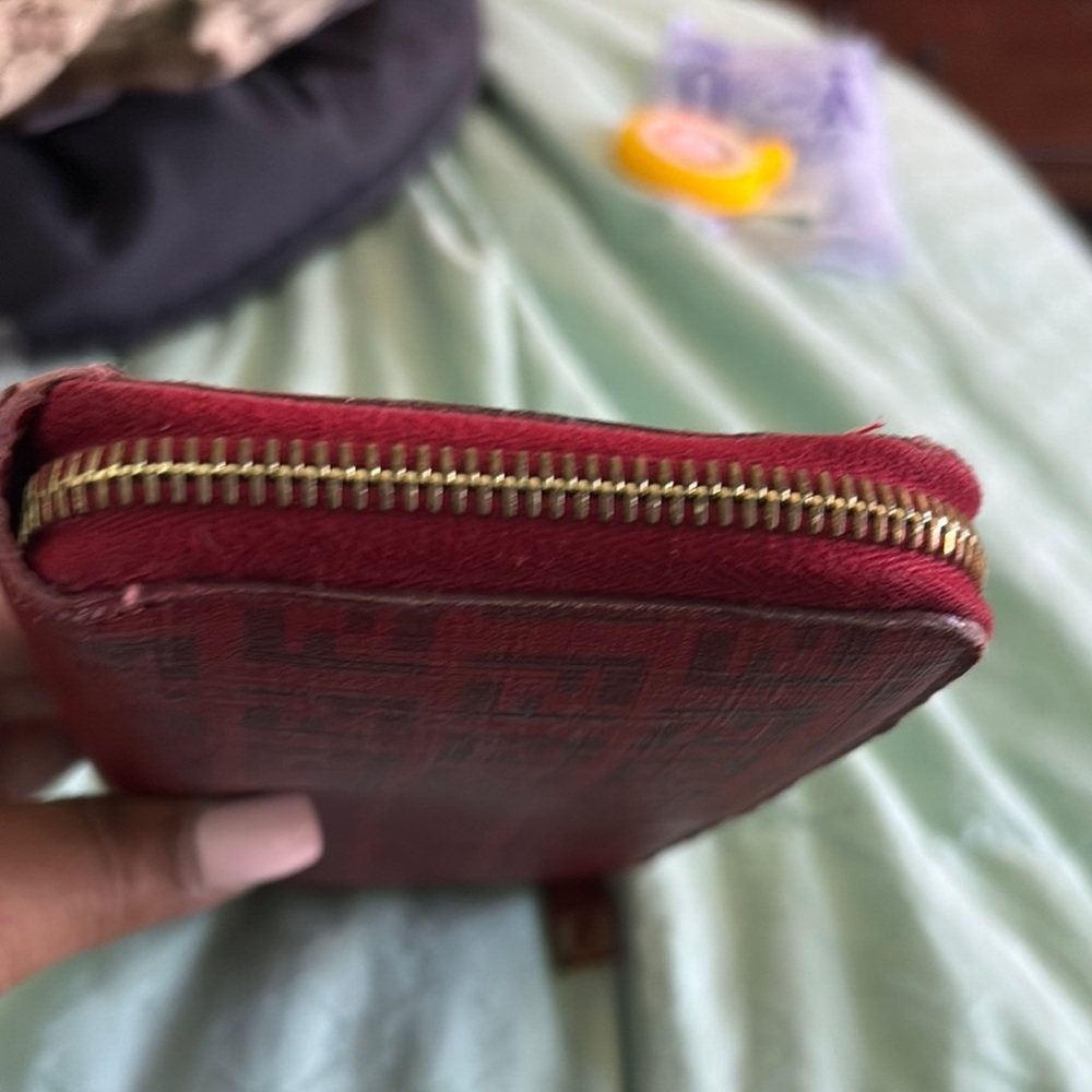 Fendi Red Logo Wallet - Picture 5 of 14